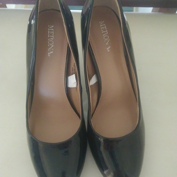 Merona black heels - Picture 2 of 3